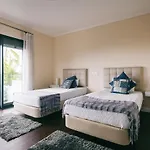 Vila Casa Branca *
